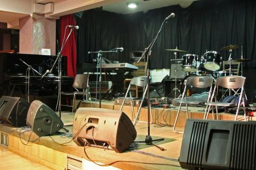 Add Image Description