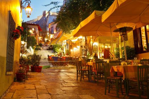 ΠΕΡΙΠΑΤΟΣ ΣΤΗΝ ΠΛΑΚΑ